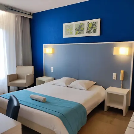 호텔 Et Le Relais Du Val D'orbieu 3*