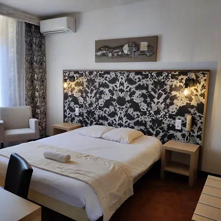 Et Le Relais Du Val D'orbieu Hotel