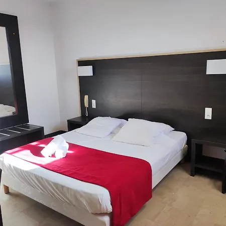 Hotel Et Le Relais Du Val D'orbieu