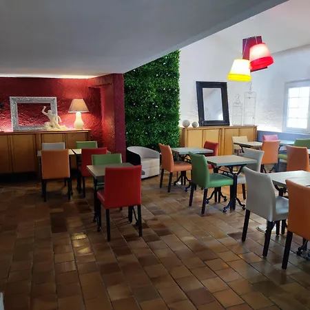 호텔 Et Le Relais Du Val D'orbieu