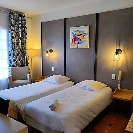 Hotel Et Le Relais Du Val D'orbieu 3*