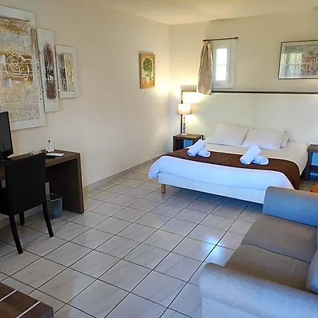 Hotel Et Le Relais Du Val D'orbieu