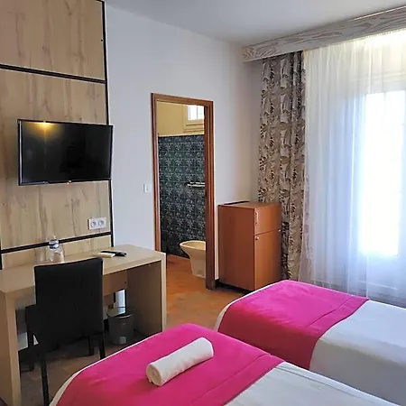Hotel Et Le Relais Du Val D'orbieu Ornaisons