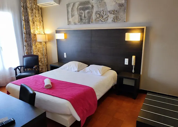 فندق Et Le Relais Du Val D'orbieu 3*