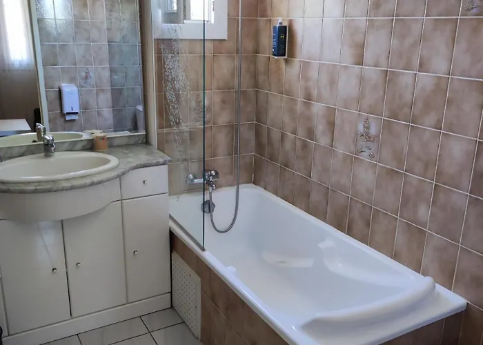 Et Le Relais Du Val D'orbieu 3*